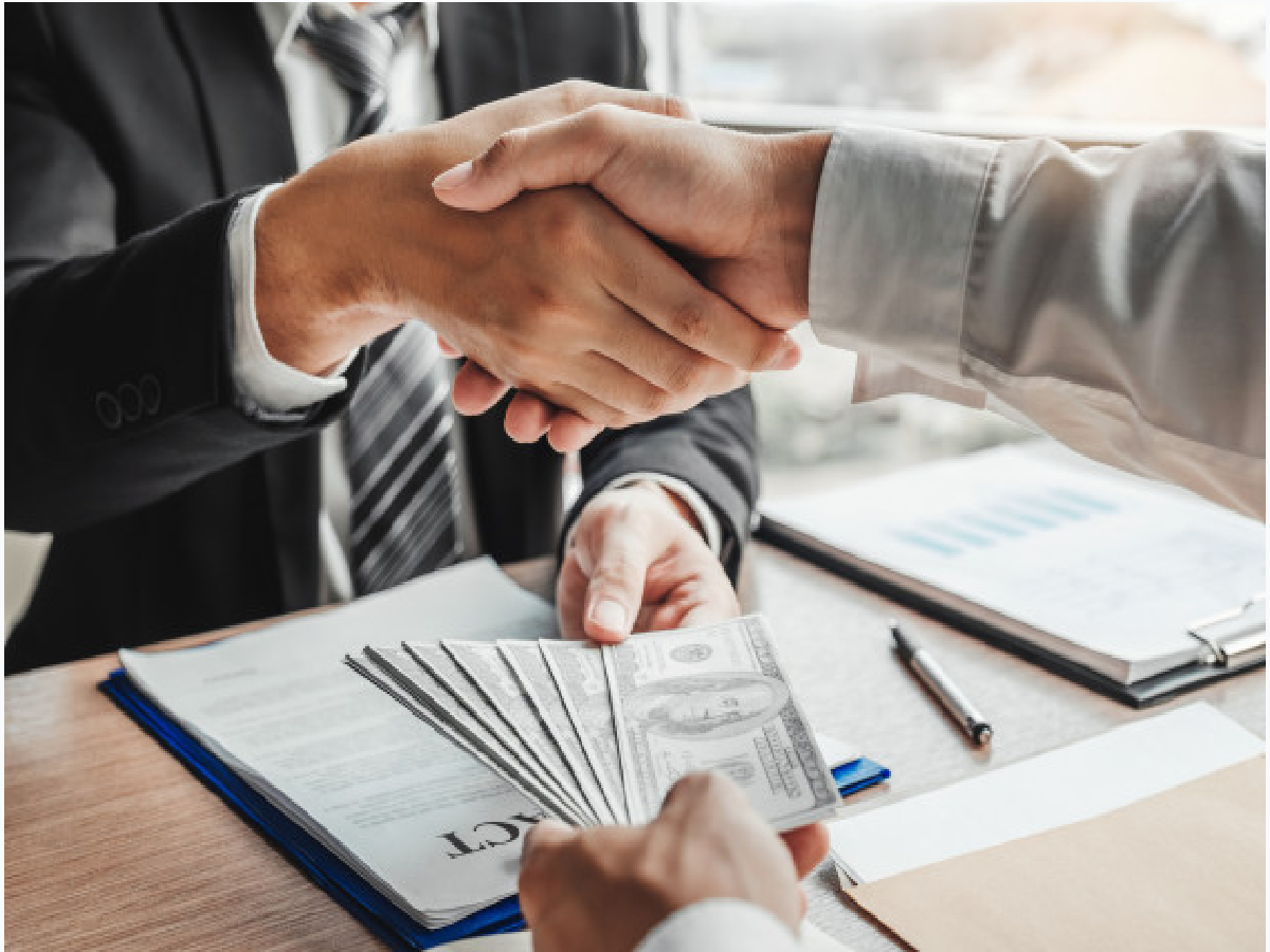 tiền lương, thù lao, thưởng và lợi ích khác của Giám đốc, Tổng Giám đốc