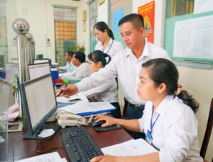 Chế độ lương của cán bộ công chức lãnh đạo sau sáp nhập